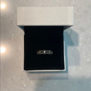 Pandora Ring